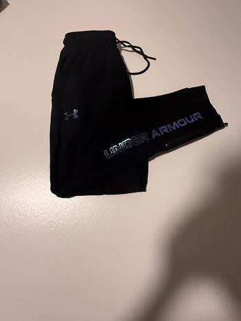 Jogging under armor noir taille L jamais porté 