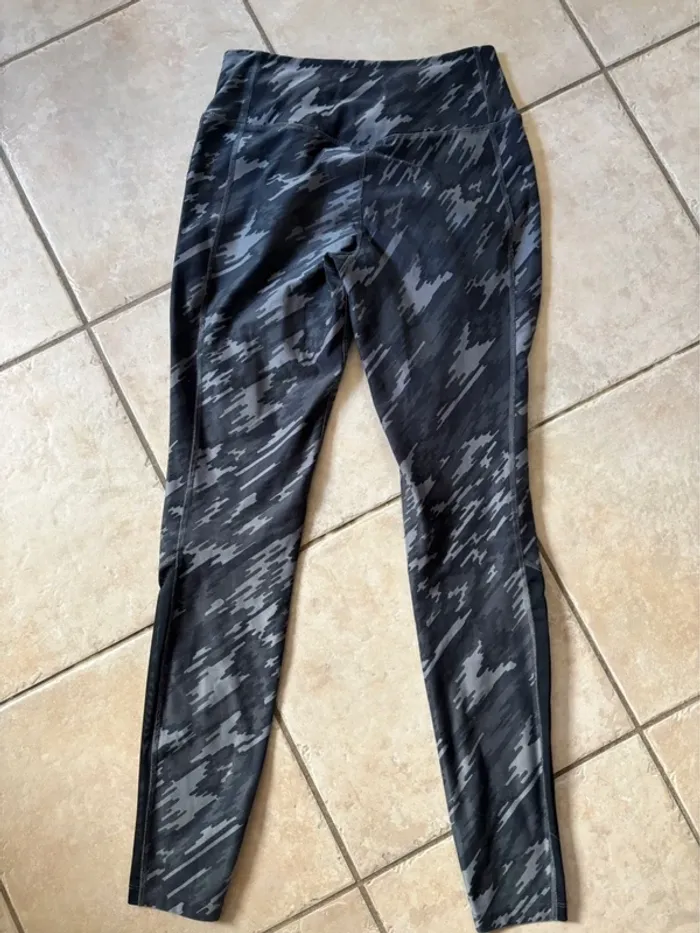 Legging de sport Nike taille S - photo numéro 2