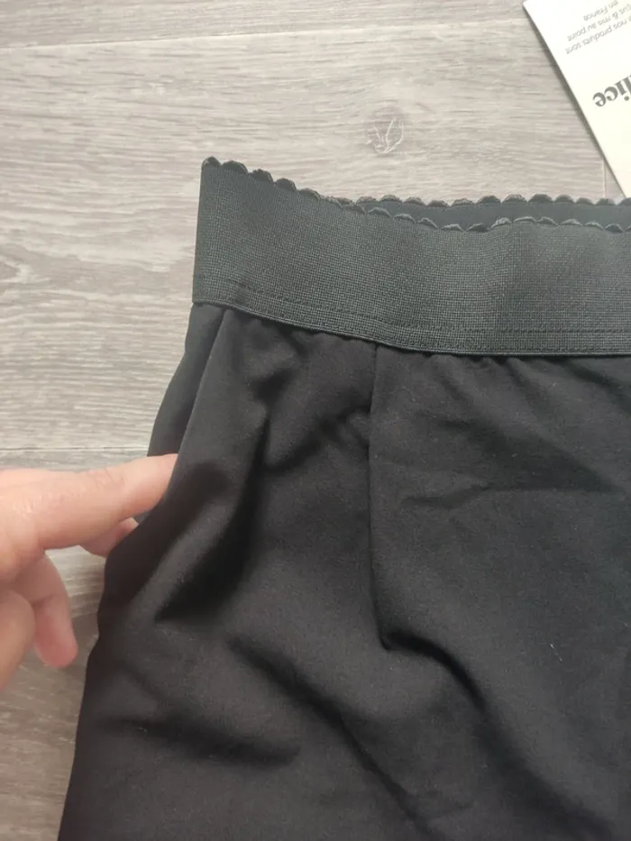 Pantalon stretch large ceinture coupe fleur noir avec poches taille 38 Grain de Malice neuf - photo numéro 3