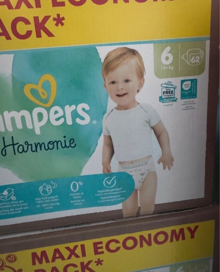 Lot de 2 cartons des couches Pampers taille 6 Harmonie - photo numéro 2