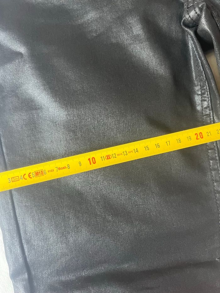 Jeans enduit - photo numéro 5