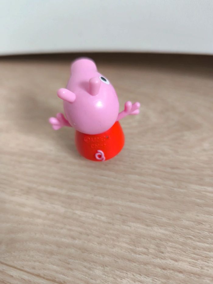 Figurine Peppa pig - photo numéro 3