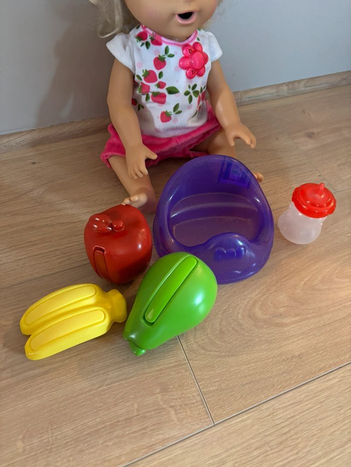 Léa découvre le pot poupée vtech Little love - photo numéro 2