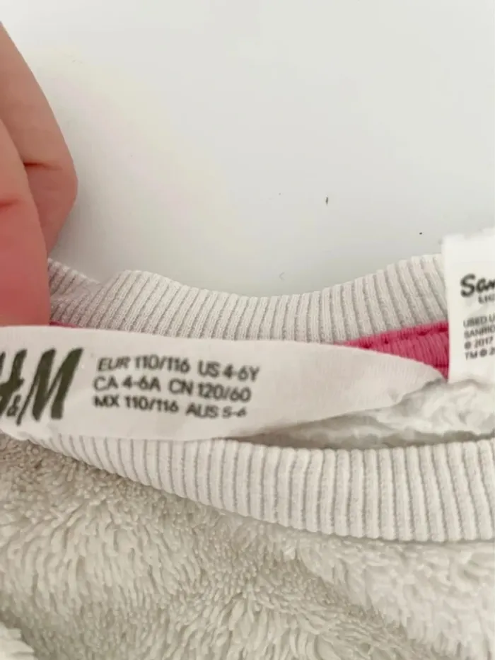 Pull h&m hello kitty 4-6 ans - photo numéro 3