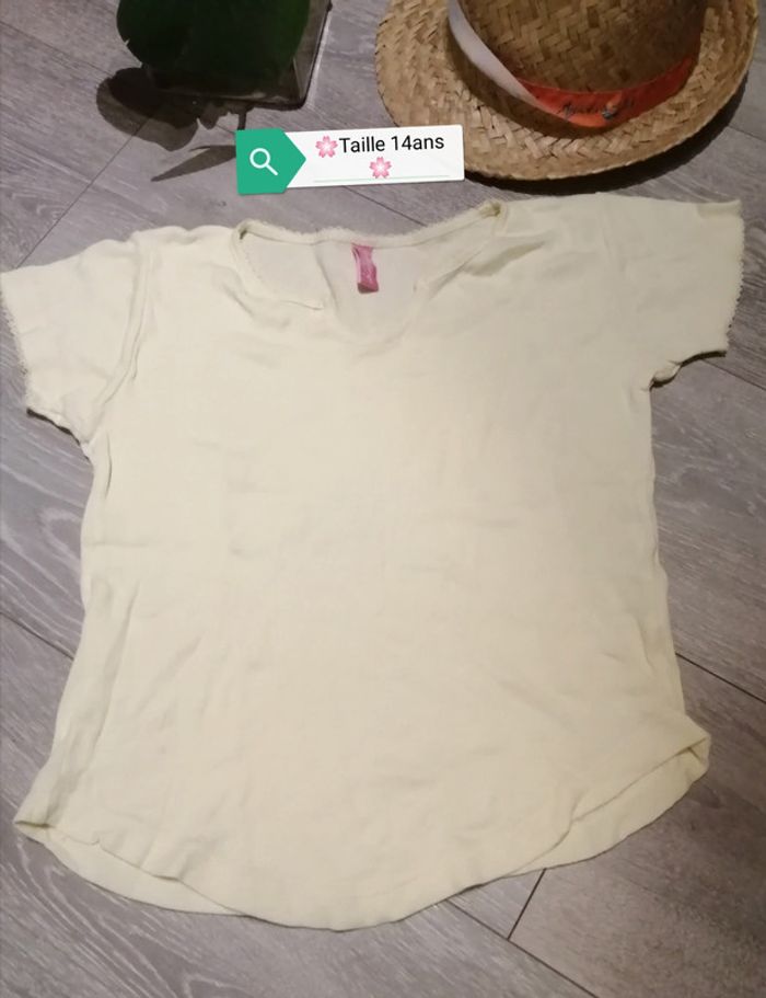 🌸Tee-shirt jaune clair, col brodé taille 14 ans "bking" Neuf