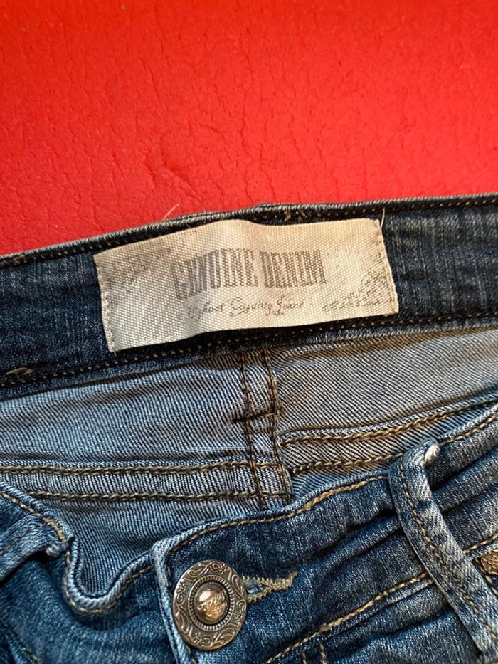 Pantalon jeans stradivarius Taille 36 - photo numéro 2
