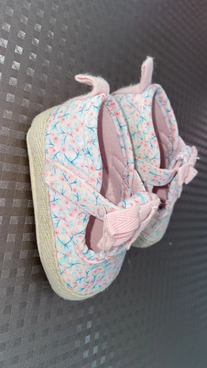 Chaussures style babies 6 mois - photo numéro 3
