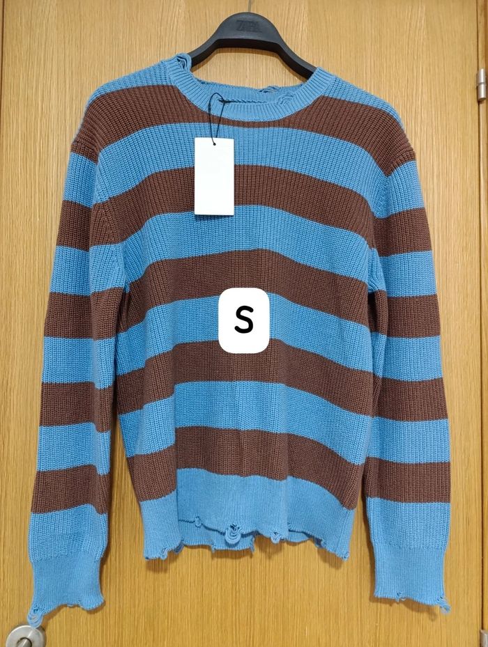 Pull en maille perlée et rayé Zara