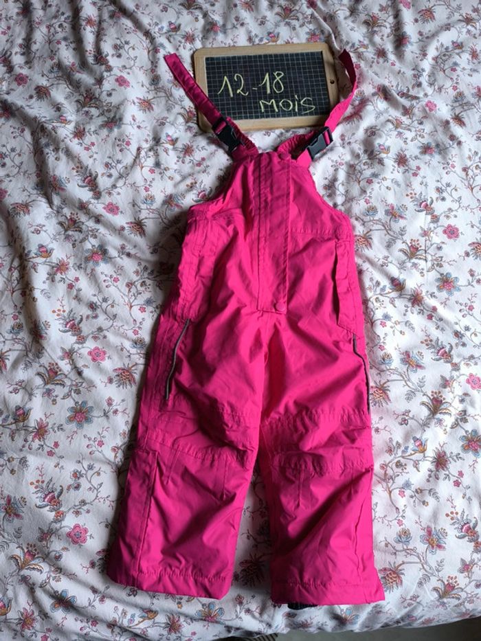 Combinaison de ski taille 2 ans en très bon état