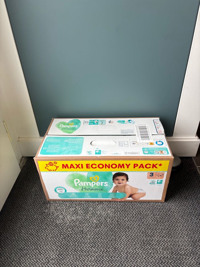 Un pack de couches Pampers Harmonie Taille 3 6/10 kg - photo numéro 3