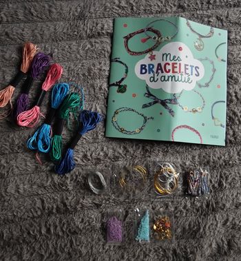 Kit création "mes bracelets d'amitié" fleurus