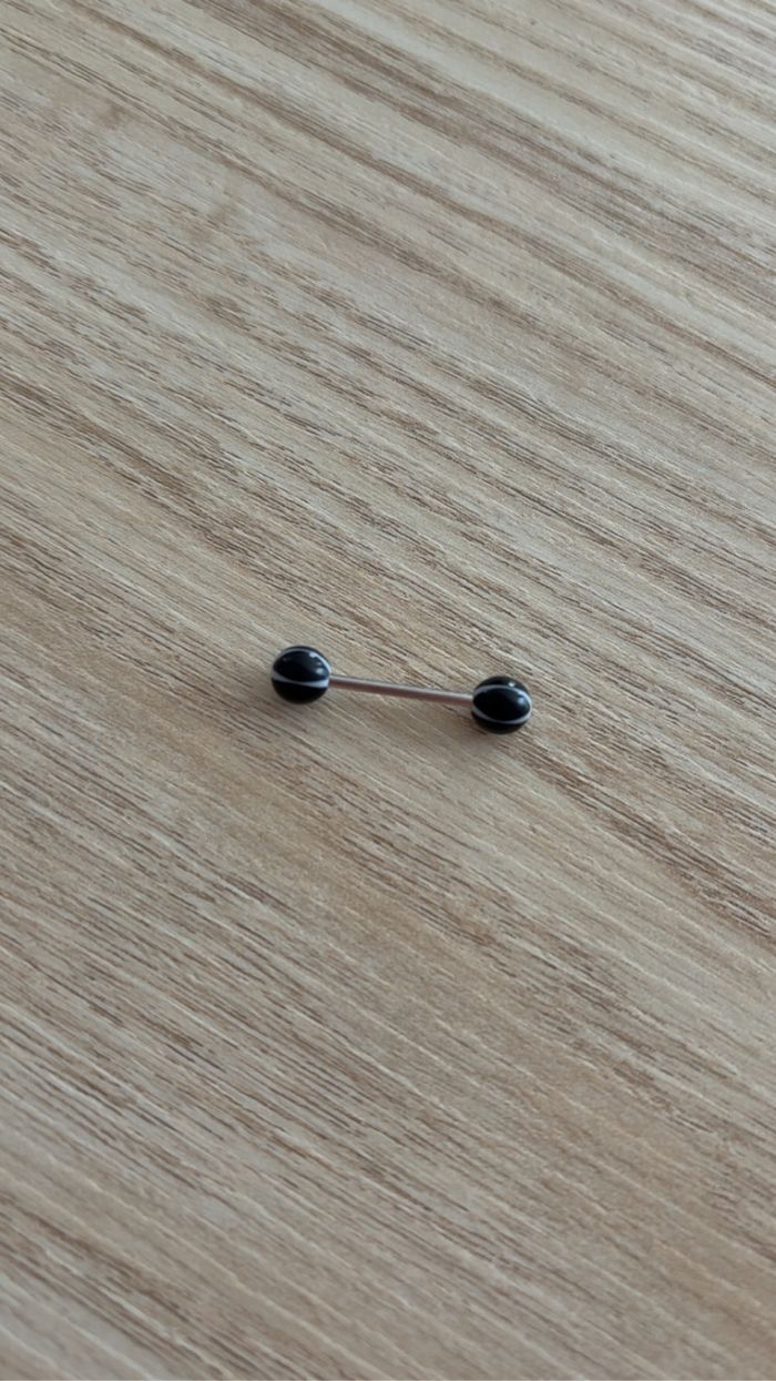 Piercing à la langue en acier inoxydable