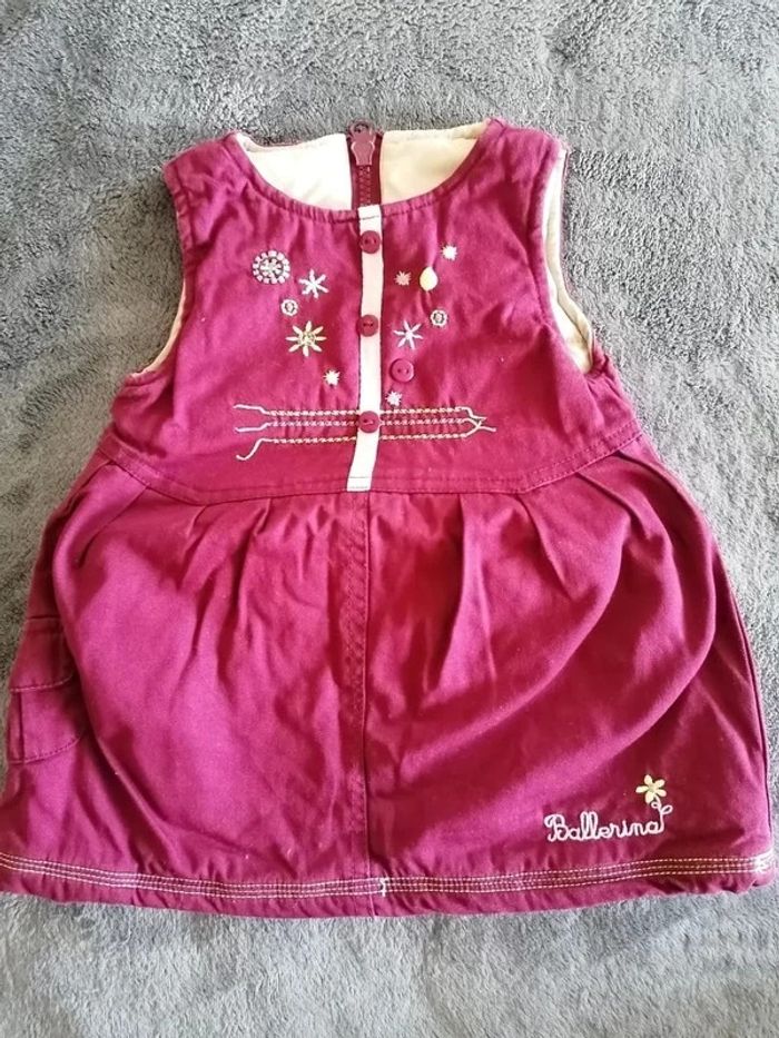 Robe épaisse taille 12 mois