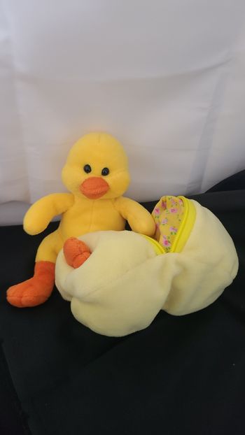 Peluche canard poussin dans un œuf  avec fermeture éclair