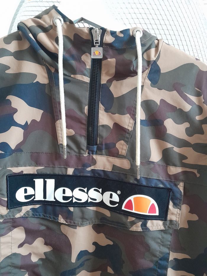 Coupe Vent treillis ELLESSE .Taille S - photo numéro 4