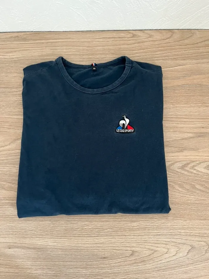 T-shirt bleu avec logo brodé original