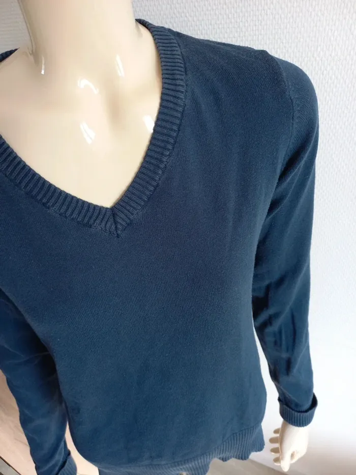Pull femme bleu T.38/40 - photo numéro 7