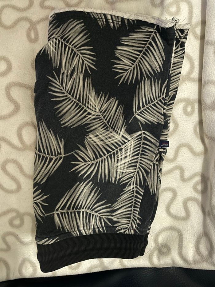 Lot été garçon t-shirt + short 11/12 a - photo numéro 2