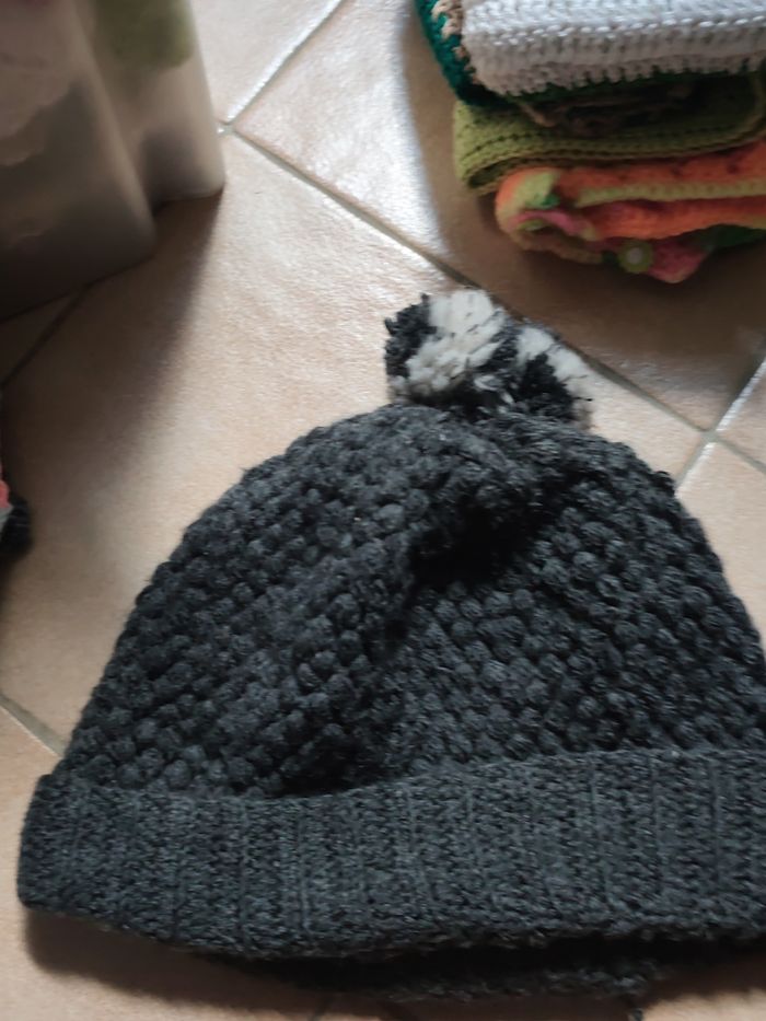 Bérets crochets fait main  certains avec mitaines - photo numéro 9