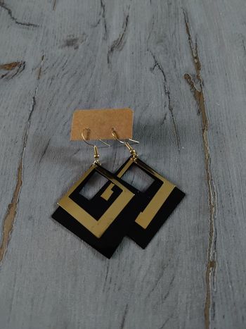 Boucles d'oreilles neuves