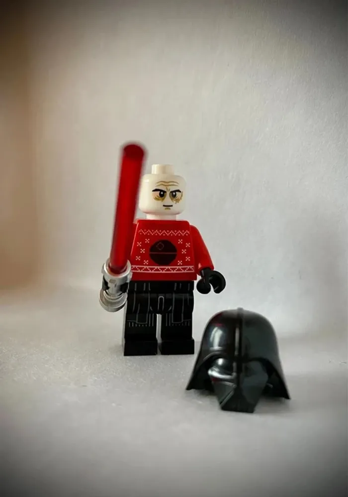 Minifigurine LEGO Star Wars SW1121 - Darth Vader en Pull de Noël - En très bon état - photo numéro 6