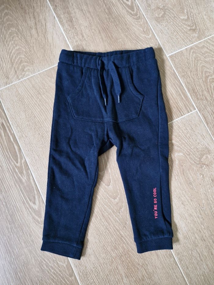 Lot de 3 pantalons Kiabi 18 mois - photo numéro 3