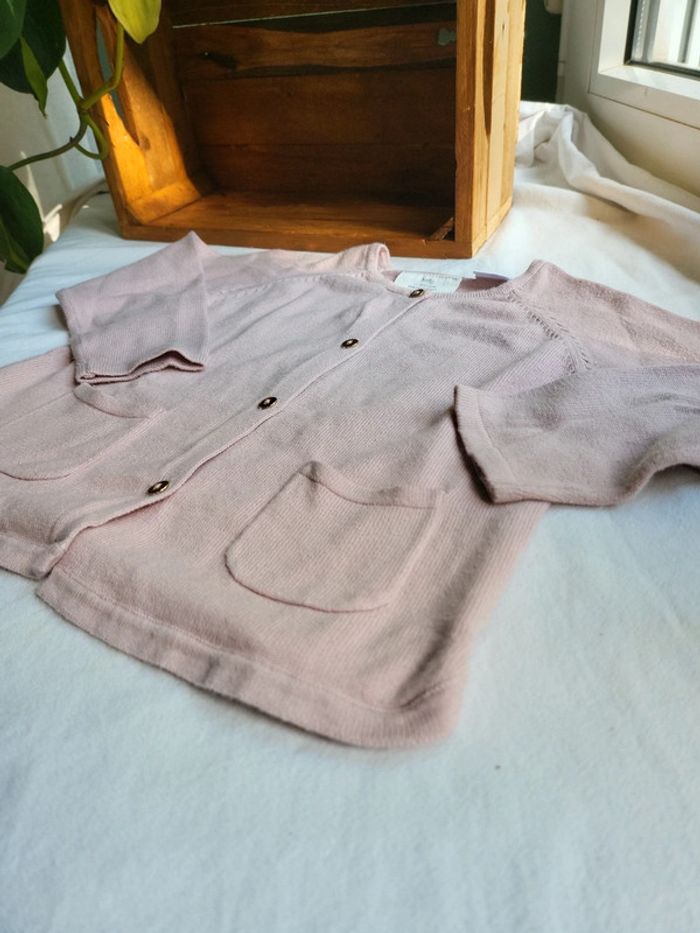Gilet rose poudré boutons dorés 18 mois - photo numéro 3