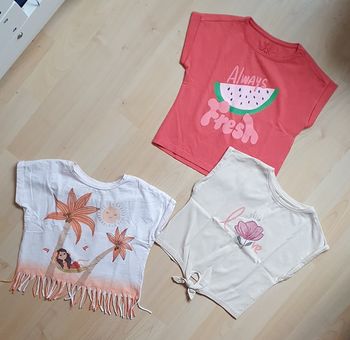 Lot de 3 tee-shirts à manches courtes et motifs variés (3-4 ans) / Marques diverses