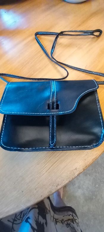 👧 Petit sac bandouillere neuf