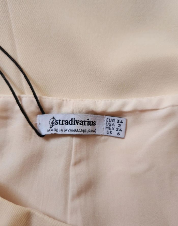Jupe courte Stradivarius crème – Taille 34, neuve - photo numéro 6