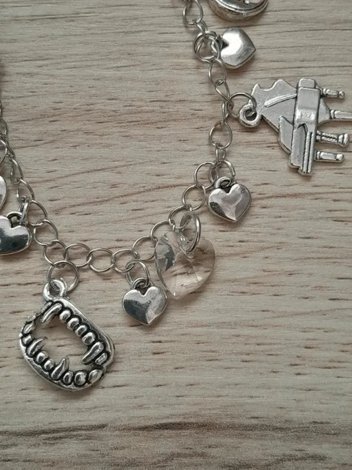 Bracelet à breloques inspiré de la Saga Twilight - photo numéro 4