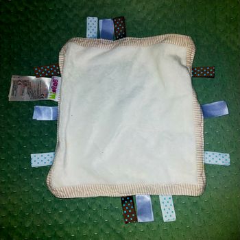 Doudou mouchoir à étiquette Minene