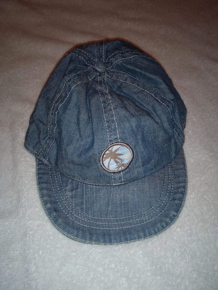 Casquette jean's délavé bleu T. 36 mois