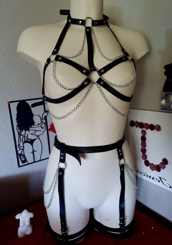 Ceinture de corps et chainette festival bondage bdsm costume