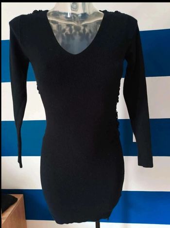 Jolie robe pull noire taille 36/38
