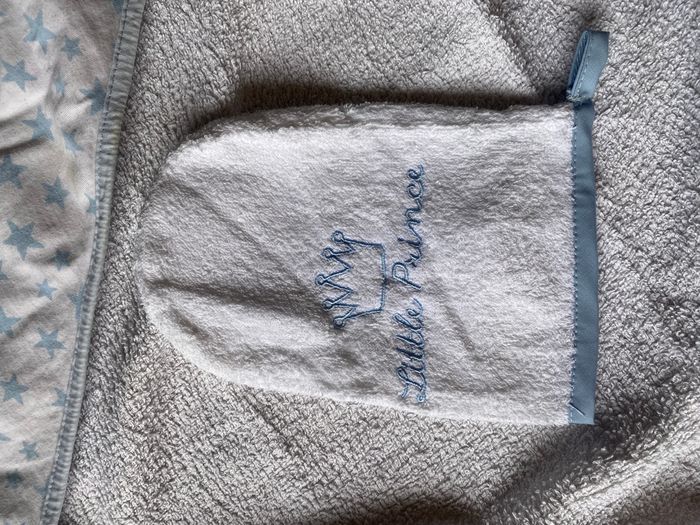 serviette bebe et gants - photo numéro 4