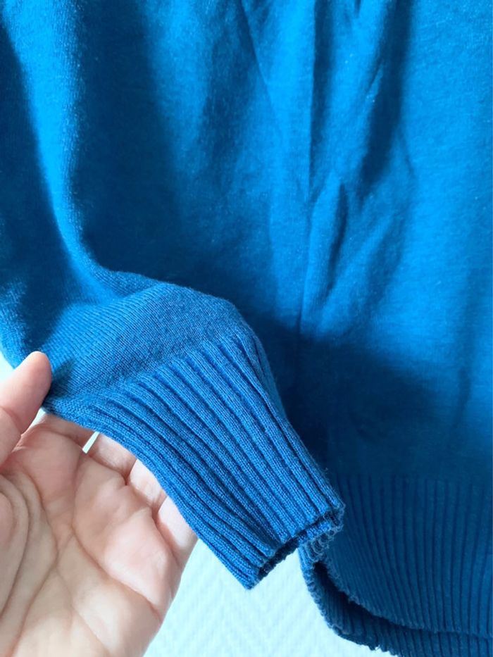 Joli petit pull tout doux avec très belle coupe vintage - photo numéro 5