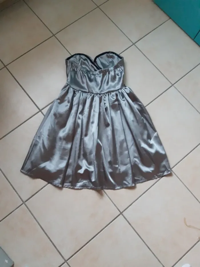 Robe de soirée bustier gris argenté - photo numéro 5