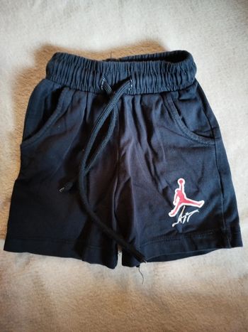 Short Jordan taille 2 ans
