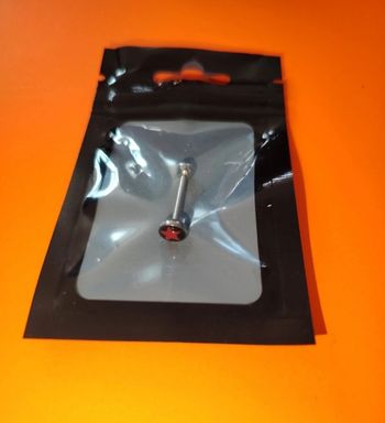 Piercing langue étoile 