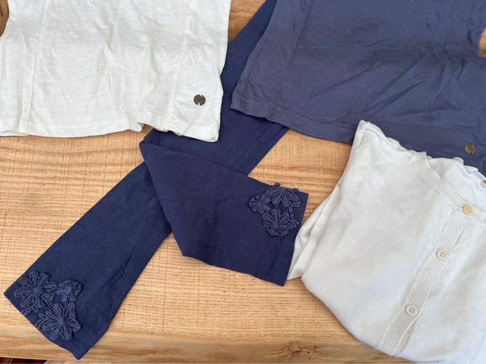 Ensemble 10 ans Zeeman t-shirt legging gilet blanc bleu marine - photo numéro 2