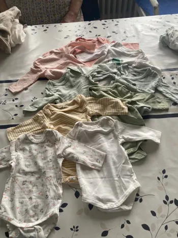 Lot 9 Body fille naissance tape à l'oeil 