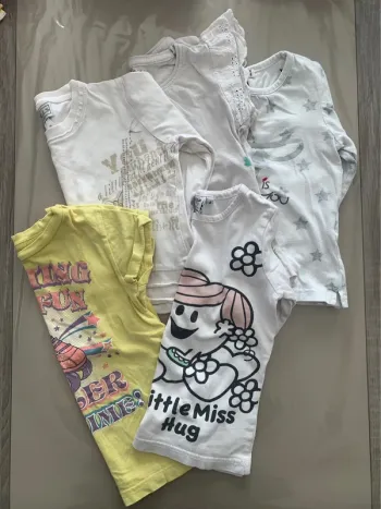 Lot de hauts fille 4ans