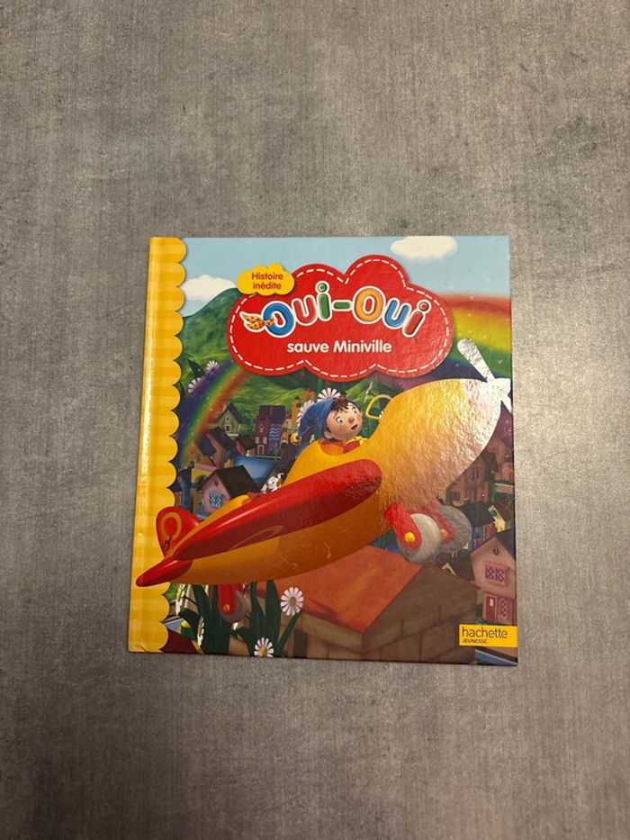 Livre, oui oui sauve, mini ville