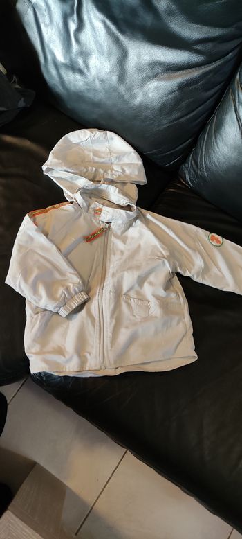 Veste a capuche 24 mois