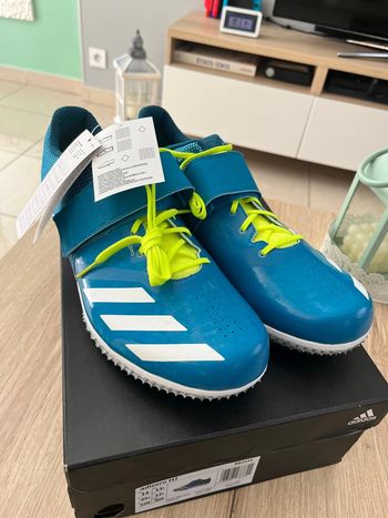 Basket athlétisme sur piste Adidas Adizero HJ BB3536 taille 49 1/3 neuve
