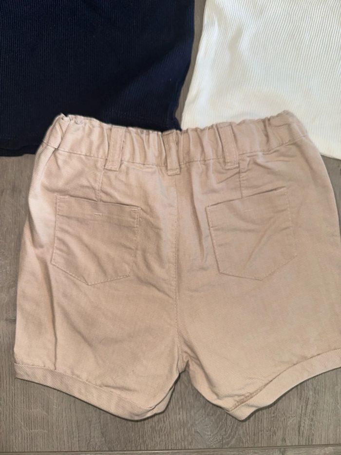 T-shirt sans manche et short - photo numéro 5