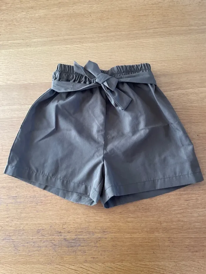 Short large kaki fille 8 ans