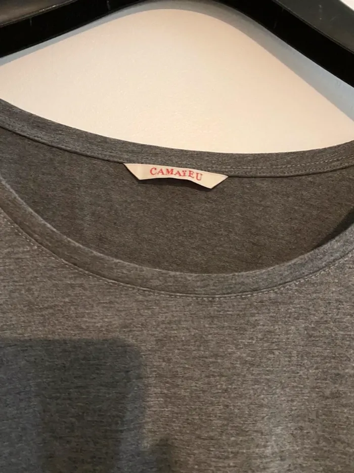 TEE shirt gris Camaïeu taille M - photo numéro 3