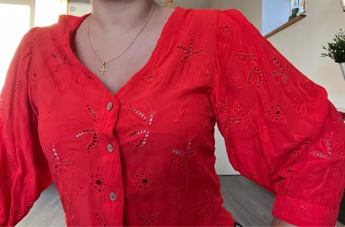 Blouse ajourée rouge camaïeu - photo numéro 2